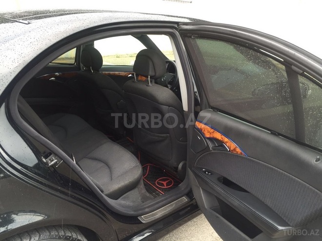 Mercedes E 270 2003, 210,000 km - 2.7 l - Sumqayıt