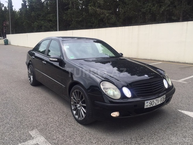 Mercedes E 270 2003, 210,000 km - 2.7 l - Sumqayıt