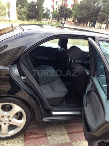 Mercedes E 240 1999, 240,000 km - 2.6 l - Bakı