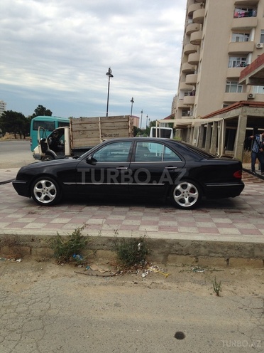 Mercedes E 240 1999, 240,000 km - 2.6 l - Bakı