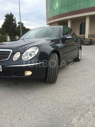 Mercedes E 220 2002, 228,000 km - 2.2 l - Bakı