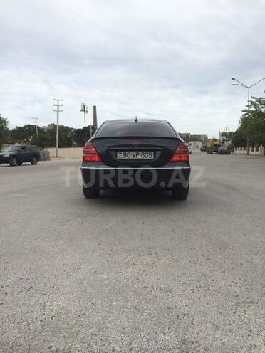Mercedes E 220 2002, 228,000 km - 2.2 l - Bakı