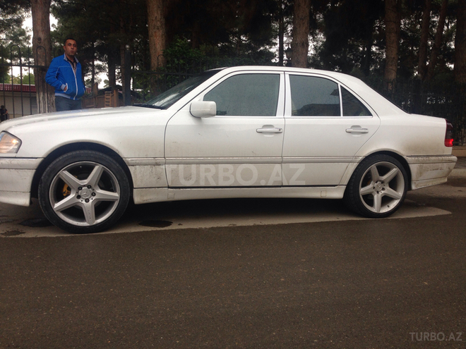 Mercedes C 230 2000, 16 km - 0.2 л - Naftalan