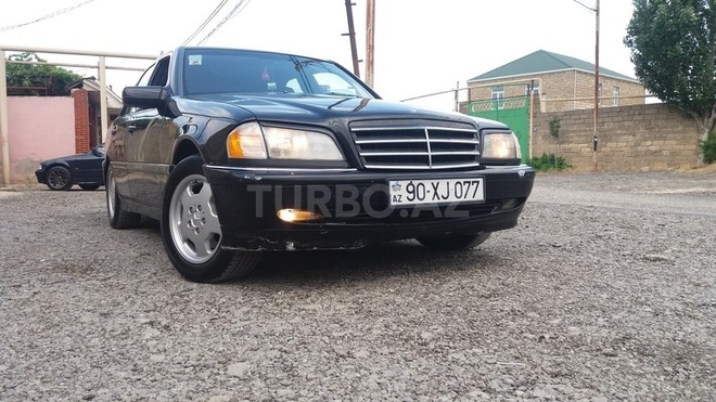 Mercedes C 230 1998, 137,000 km - 2.3 l - Bakı