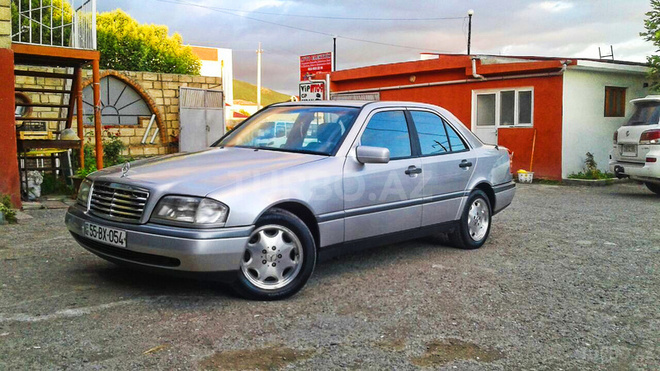 Mercedes C 180 1995, 310,000 km - 0.3 l - Şəki
