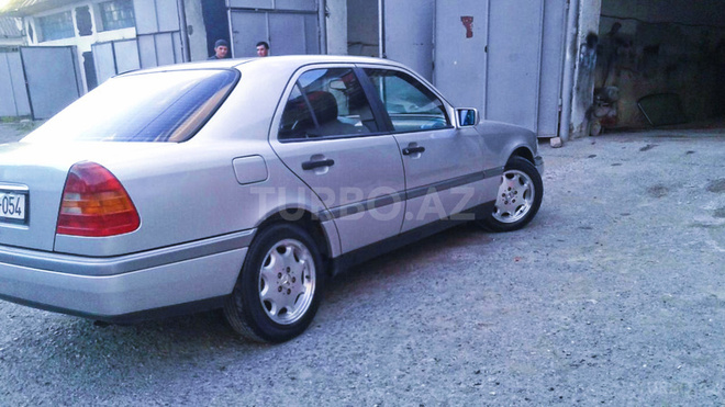 Mercedes C 180 1995, 310,000 km - 0.3 l - Şəki