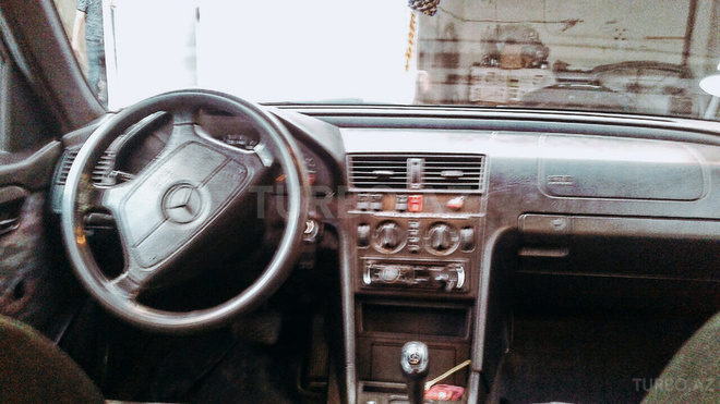 Mercedes C 180 1995, 310,000 km - 0.3 l - Şəki