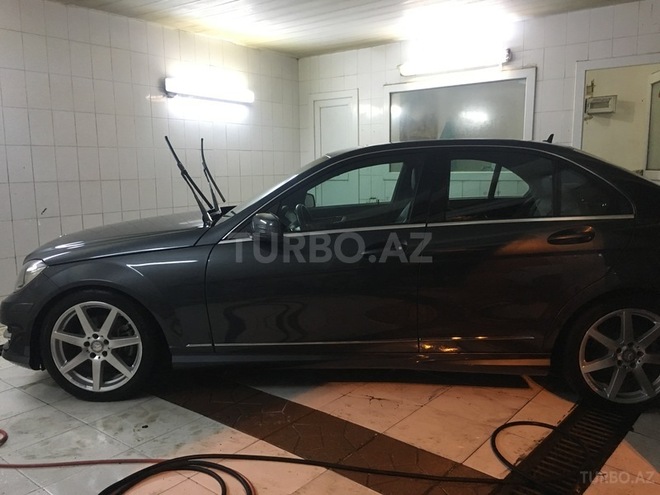 Mercedes C 250 2014, 41,200 km - 2.5 l - Bakı