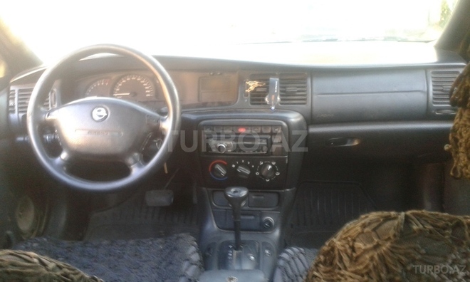 Opel Vectra 1997, 210,000 km - 1.6 l - Bakı