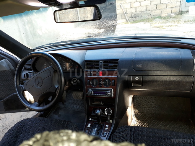 Mercedes C 180 1994, 423,761 km - 1.8 л - Sumqayıt
