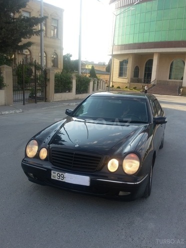 Mercedes E 260 2002, 170,000 km - 2.6 l - Bakı