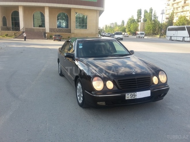 Mercedes E 260 2002, 170,000 km - 2.6 l - Bakı