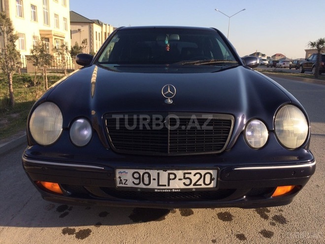 Mercedes E 220 2001, 260,000 km - 2.2 l - Sumqayıt