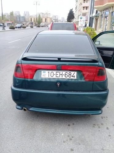 Volkswagen Polo 1996, 290,000 km - 1.6 l - Bakı
