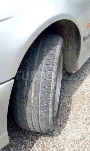 BMW 528 1996, 273,000 km - 2.8 l - Bakı