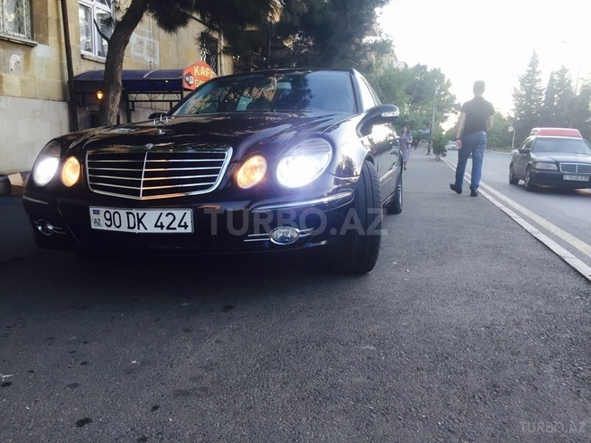 Mercedes E 320 2003, 187,000 km - 3.2 l - Bakı