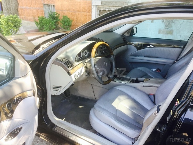 Mercedes E 320 2003, 187,000 km - 3.2 l - Bakı
