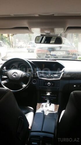 Mercedes E 220 2010, 198,000 km - 2.2 л - Qazax