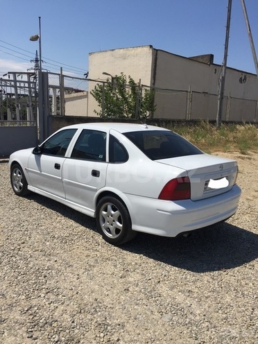 Opel Vectra 1999, 230,000 km - 1.8 l - Bakı