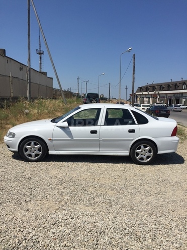 Opel Vectra 1999, 230,000 km - 1.8 l - Bakı
