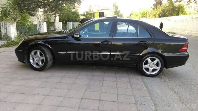Mercedes C 200 2002, 180,000 km - 2.0 l - Bakı
