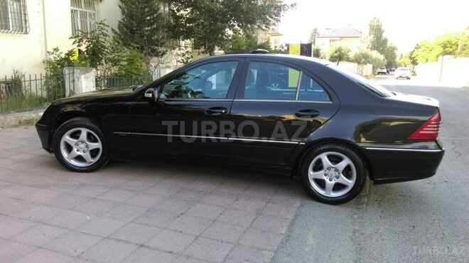 Mercedes C 200 2002, 180,000 km - 2.0 l - Bakı