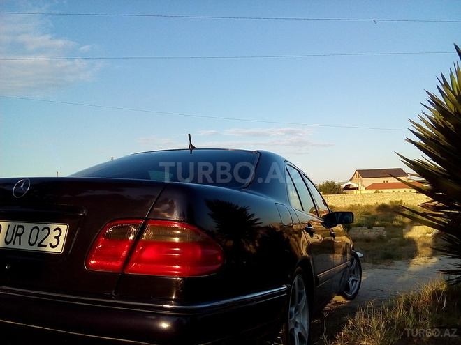 Mercedes E 230 1997, 230,000 km - 2.3 l - Bakı