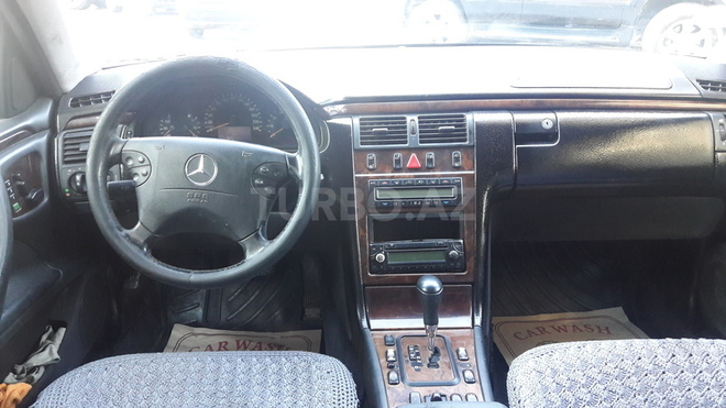 Mercedes E 240 2000, 350,000 km - 2.4 l - Bakı