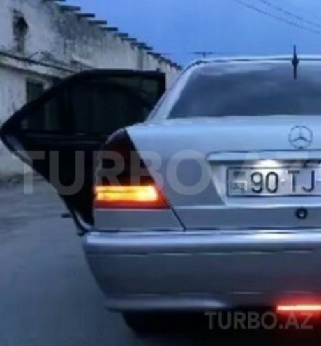 Mercedes C 200 1998, 360,000 km - 2.0 l - Yevlax