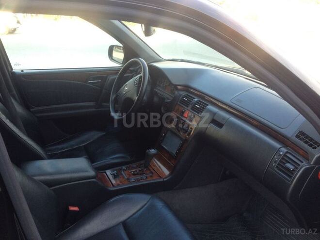 Mercedes E 240 2002, 280,000 km - 2.7 l - Bakı