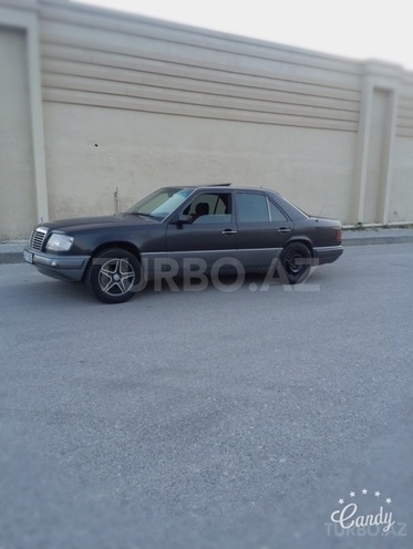 Mercedes E 220 1994, 4,556,789 km - 2.7 l - Bakı