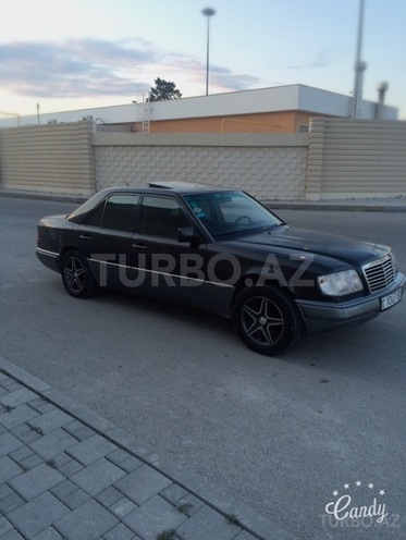 Mercedes E 220 1994, 4,556,789 km - 2.7 l - Bakı