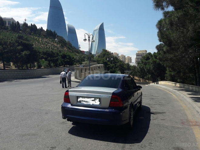 Opel Vectra 1997, 306,000 km - 2.0 л - Bakı