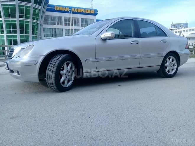 Mercedes C 180 2001, 180,000 km - 1.8 л - Bakı