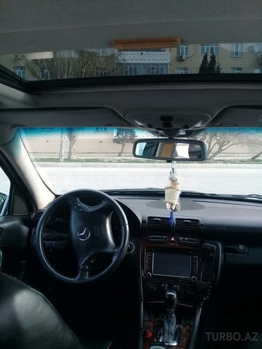 Mercedes C 180 2001, 180,000 km - 1.8 л - Bakı