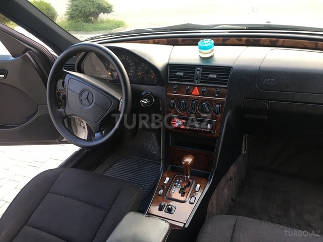 Mercedes C 180 1998, 218,000 km - 1.8 l - Bakı