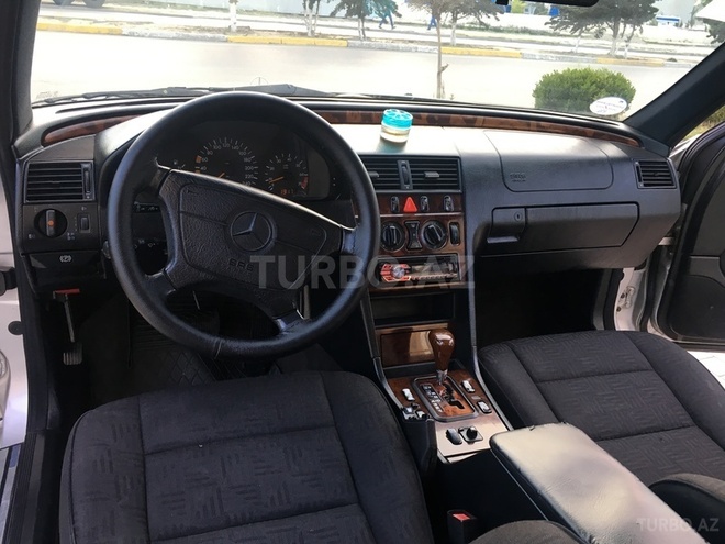 Mercedes C 180 1998, 218,000 km - 1.8 l - Bakı