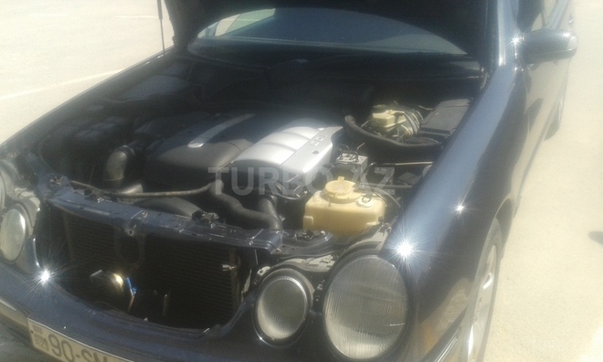Mercedes E 220 2001, 300,000 km - 2.2 l - Sumqayıt