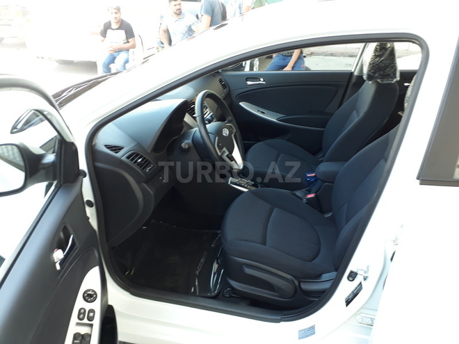 Hyundai Accent 2011, 39,300 km - 1.6 l - Bakı