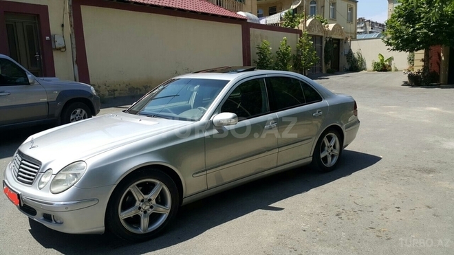 Mercedes E 270 2003, 254,300 km - 2.7 l - Bakı