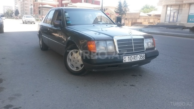 Mercedes E 300 1992, 240,000 km - 3.0 l - Bakı