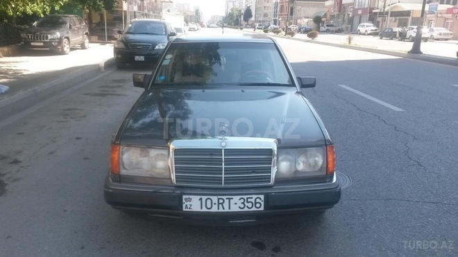 Mercedes E 300 1992, 240,000 km - 3.0 l - Bakı