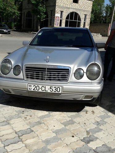 Mercedes E 230 1995, 290,000 km - 2.3 l - Gəncə