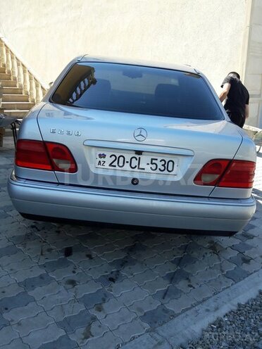 Mercedes E 230 1995, 290,000 km - 2.3 l - Gəncə