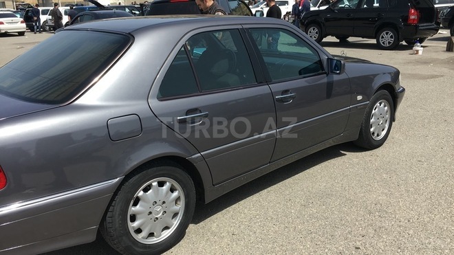 Mercedes C 180 1999, 267,682 km - 1.8 l - Bakı