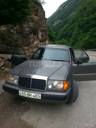 Mercedes E 200 1991, 358,423 km - 2.0 l - Şəki