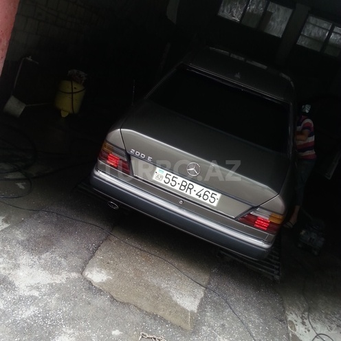 Mercedes E 200 1991, 358,423 km - 2.0 l - Şəki