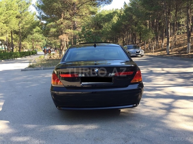 BMW 735 2004, 166,000 km - 3.5 l - Sumqayıt