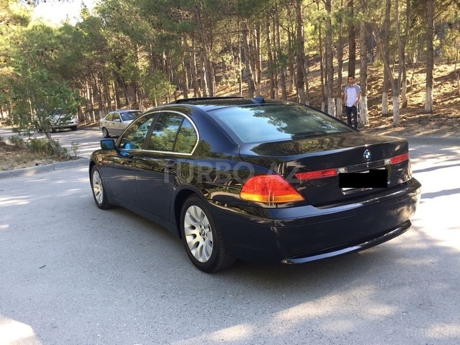 BMW 735 2004, 166,000 km - 3.5 l - Sumqayıt