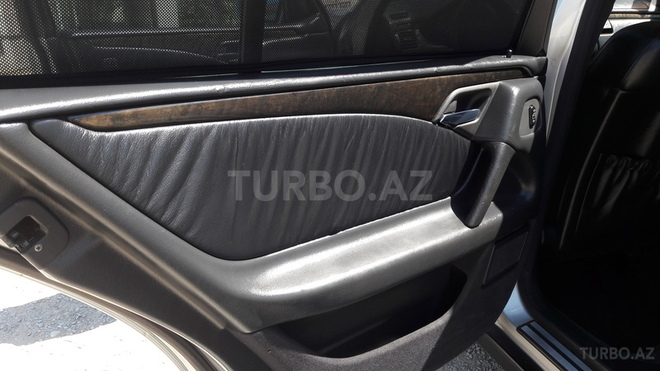 Mercedes E 230 1995, 290,000 km - 2.3 l - Bakı